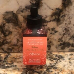 Bath and Body Works Moana Disney Princess Collection Wallflower Refill Bulb